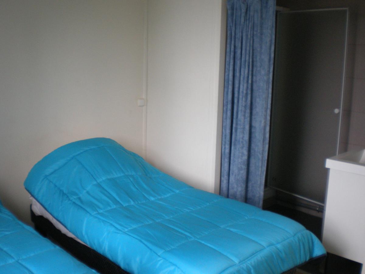 Hotel Dg Mery-sur-Oise Bagian luar foto