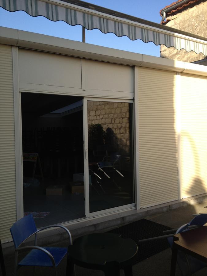 Hotel Dg Mery-sur-Oise Bagian luar foto